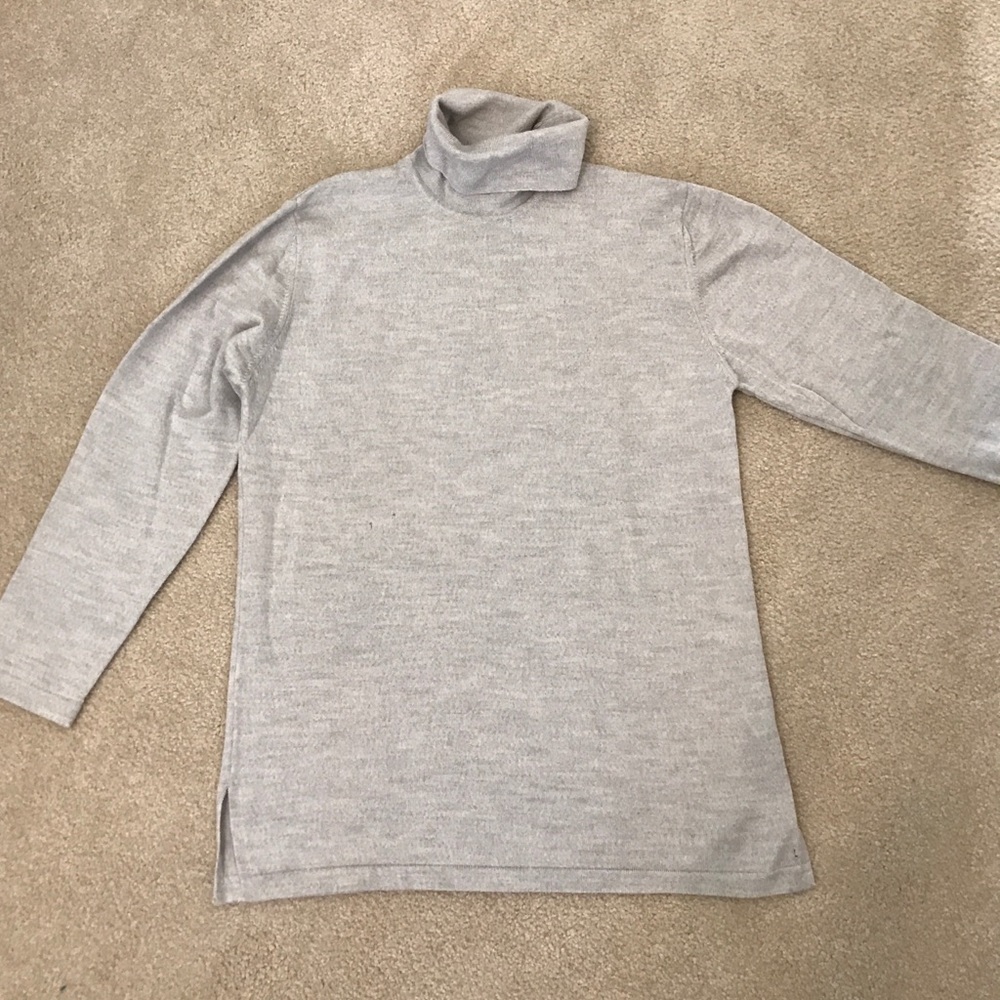 Grey Turtleneck Longsleeve